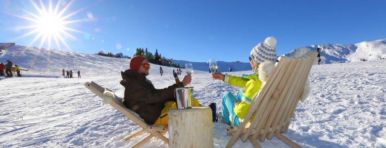 Cozy ski huts -Snow bars - Sun terraces